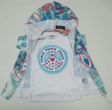 福州榮登貿(mào)易 一站式時(shí)尚購物平臺(tái)，打造漂亮春秋裝兩件套與潮流鞋帽童裝零售批發(fā)新體驗(yàn)